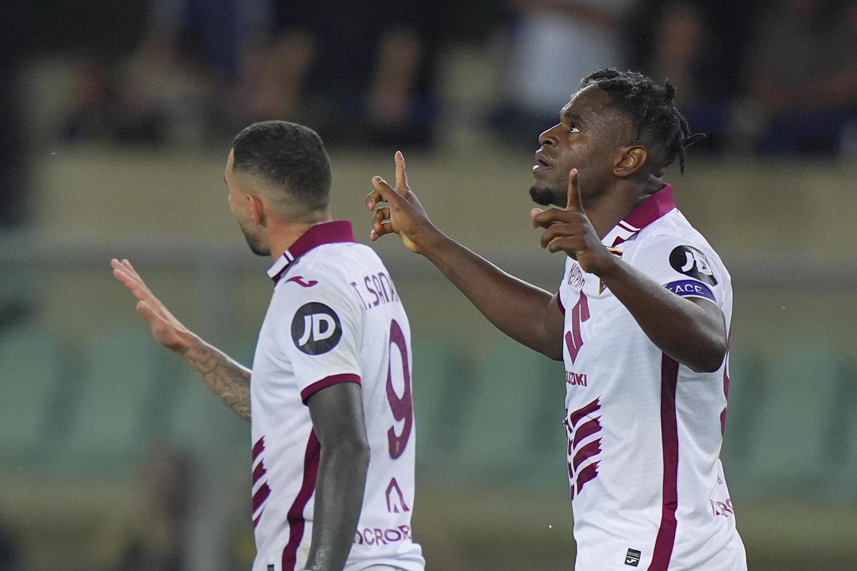 Torino's Duvan Zapata celebrates scoring during the Serie A soccer match between Hellas Verona and Torino at the Bentegodi Stadium in Verona, Italy, Friday Sept. 20, 2024. (Spada/LaPresse via AP)