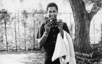 Auch sein Leben endete viel zu früh: Sam Cooke war erst 33 Jahre alt, als er am 11. Dezember 1964 in einem Motel in Los Angeles erschossen wurde, galt damals aber schon als einer der größten Sänger des Planeten. Nachdem er zunächst Gospel gesungen hatte, fokussierte er sich bald auf Soul. Nur wenige Künstler prägten das Genre so nachhaltig wie er. (Bild: Getty Images/Hulton Archive)