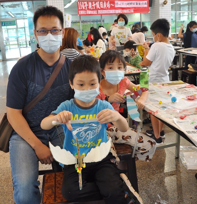 親子DIY紙飛鳥活動　社教館周末登場