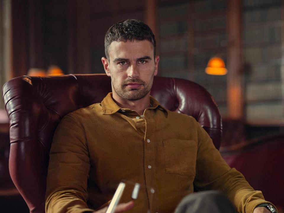 Theo James in spin-off to Guy Ritchies ‘The Gentlemen’ (Netflix)