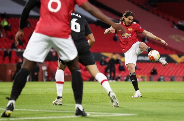 Edinson Cavani (right) scored Manchester United’s opener 