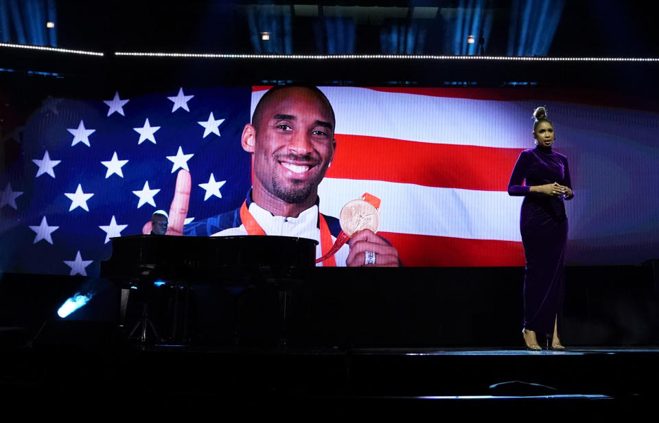 Jennifer Hudson singing a tribute to Kobe Bryant and Gianna Bryant.