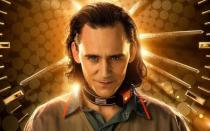 Herzlich willkommen auf der großen Bühne: Der Gott des Schabernacks, Loki (Tom Hiddleston), erlebt am 11. Juni seine Feuertaufe im Serienuniversum von Marvel. Welche Serien und Filme aus dem MCU Comicfans in den nächsten Monaten und Jahren noch erwarten, verrät die Galerie. (Bild: Disney)