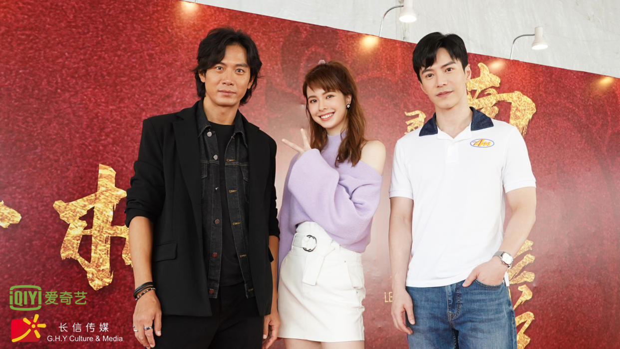 The stars of iQiyi's The Ferryman: Legends of Nanyang (from left) Qi Yu Wu, Kate Kinney and Lawrence Wong (Wang Guan Yi). The actors were at the Iskandar Malaysia Studios, Johor Bahru, Malaysia on the first day of filming the series for GHY Culture & Media. (Photo: iQiyi)                    