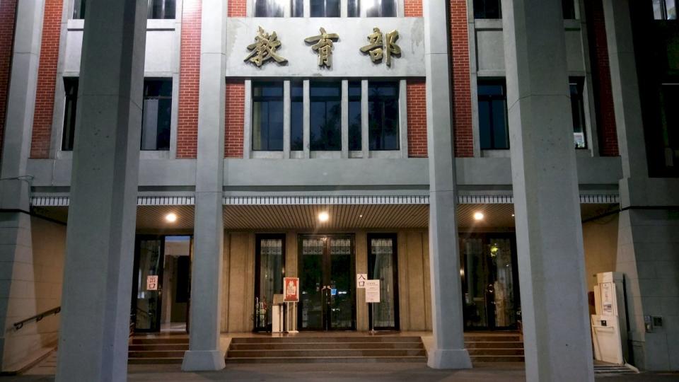 全國各縣市13日共有1,927校停課。(陳國維 攝)