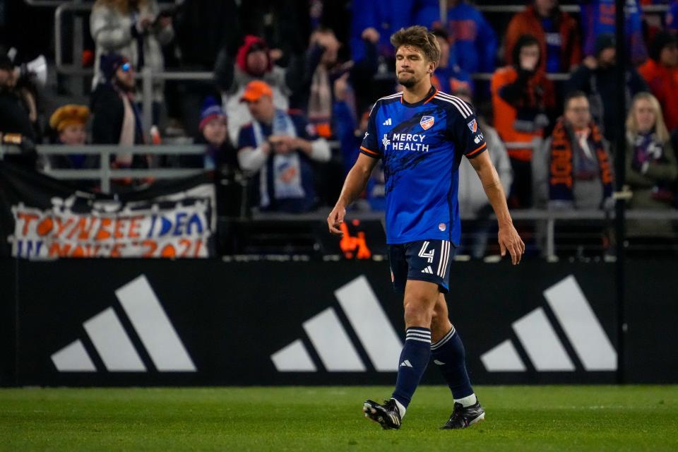 FC Cincinnati defender Nick Hagglund (4) walks for the sideline after being ejected with a red card in the second half of the MLS match between FC Cincinnati and the Seattle Sounders at TQL Stadium in Cincinnati on Saturday, March 11, 2023. FC Cincinnati won 1-0.