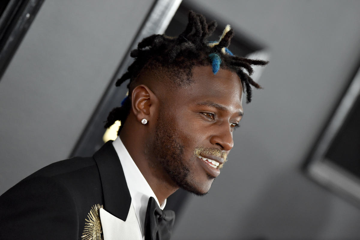 Overjoyed Antonio Brown elated to flee Raiders for Patriots – Times Herald  Online