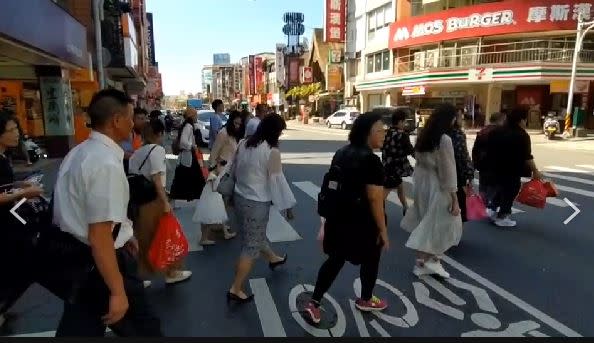 連假最後一天，民眾怕塞車紛紛提早北上，宜蘭礁溪街道冷清清。（圖／記者黃國瑞攝影）