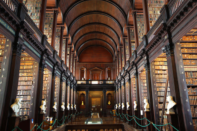 都柏林聖三一學院古圖書館是許多遊客到愛爾蘭必訪的景點之一。圖片來源：Steve Evans/Flickr