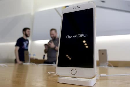 An iPhone 6 Plus is pictured on sale at an Apple Store in Los Angeles, California in this September 25, 2015 file photo. REUTERS/Jonathan Alcorn/Files