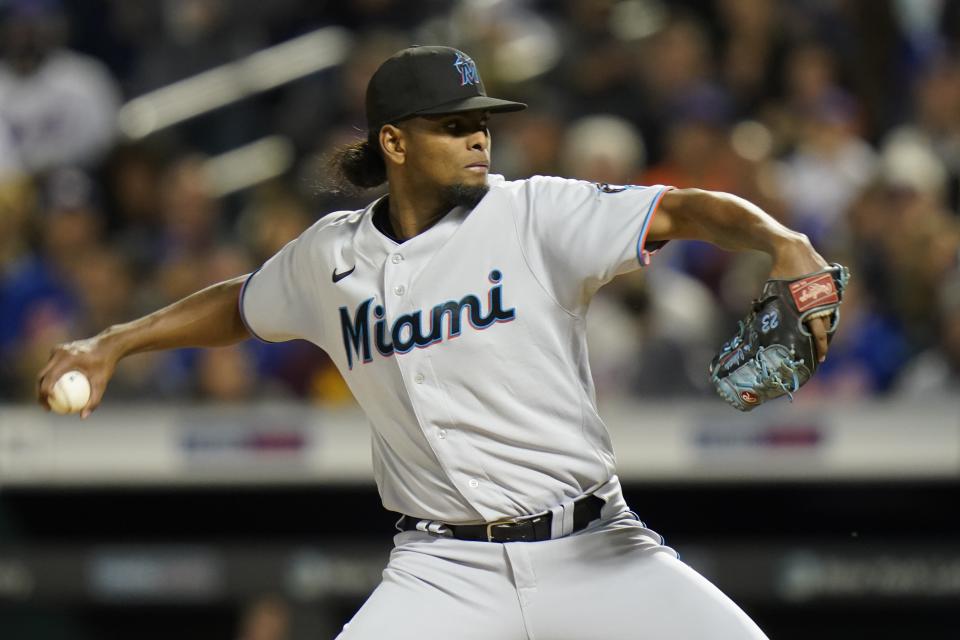 Miami Marlins' Edward Cabrera pitches during the first inning of a baseball game against the New York Mets, Thursday, Sept. 30, 2021, in New York. (AP Photo/Frank Franklin II)