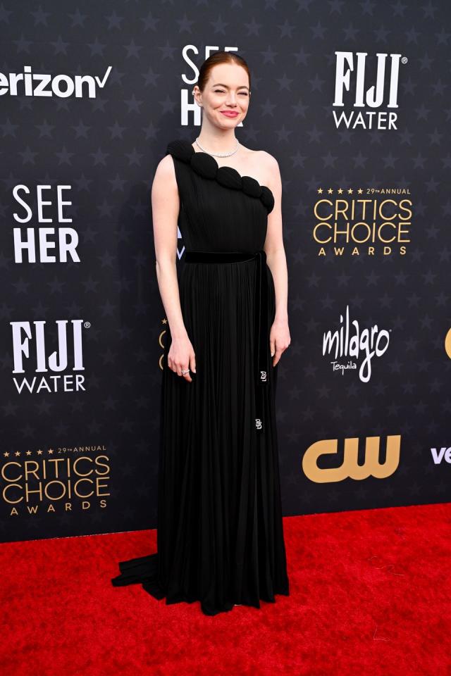 Emma Stone Chose an Elegant Black One-Shoulder Dress for the