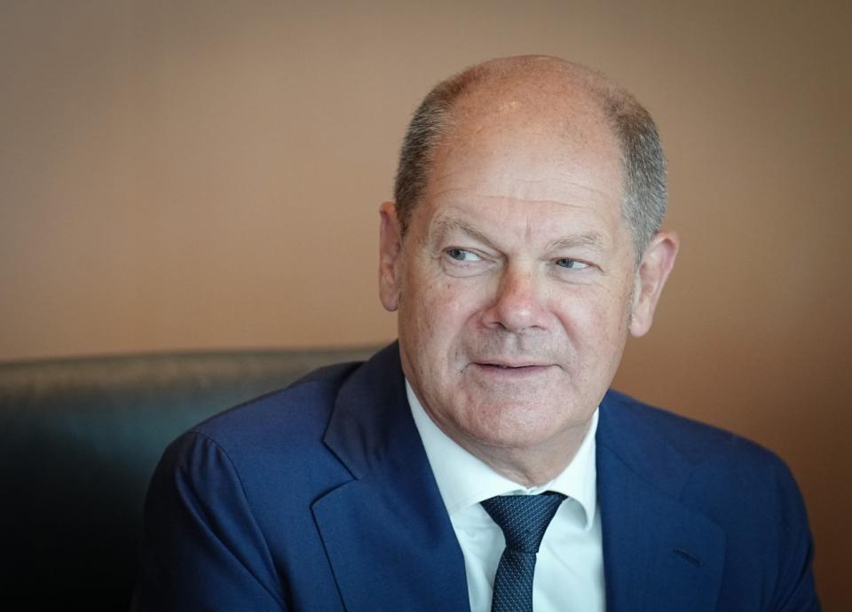 Bundeskanzler Olaf Scholz (SPD) verkündet die Pläne der Bundesregierung zur Gasumlage. - Copyright: picture alliance/Kay Nietfeld