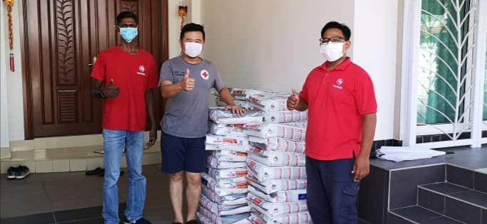 Ipoh Society for the Prevention of Cruelty Against Animals (ISPCA), who got 57 packets of kibbles, will share it with independent feeders in Ipoh. — Photo by Ricky Soong