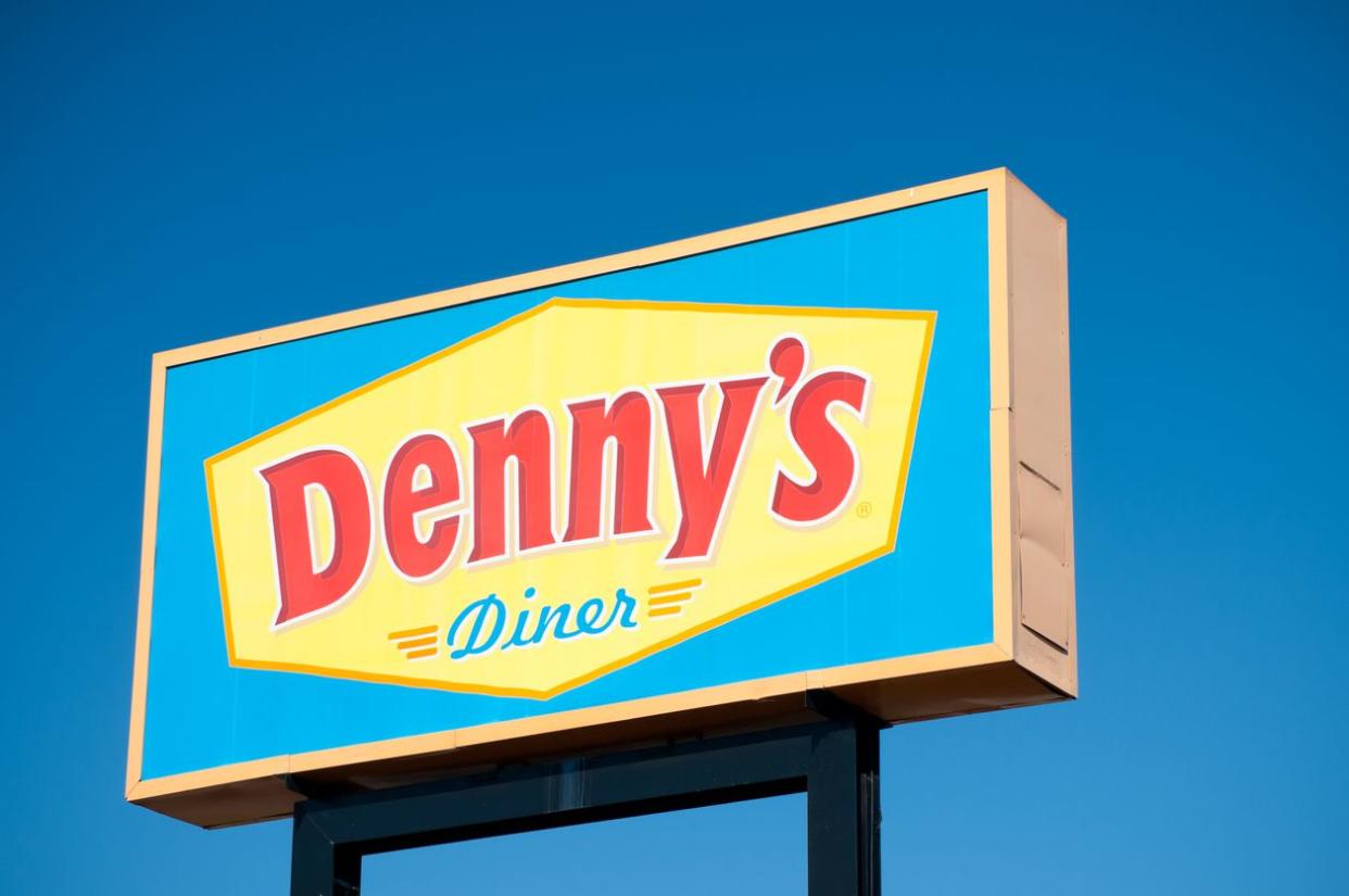 An image of a Denny's sign.