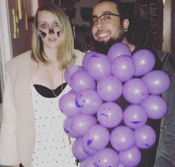 Ça vous dit de vous transformer en grappe de raisin ? C'est possible ! Munissez-vous de ballons violets et de pas mal de souffle.