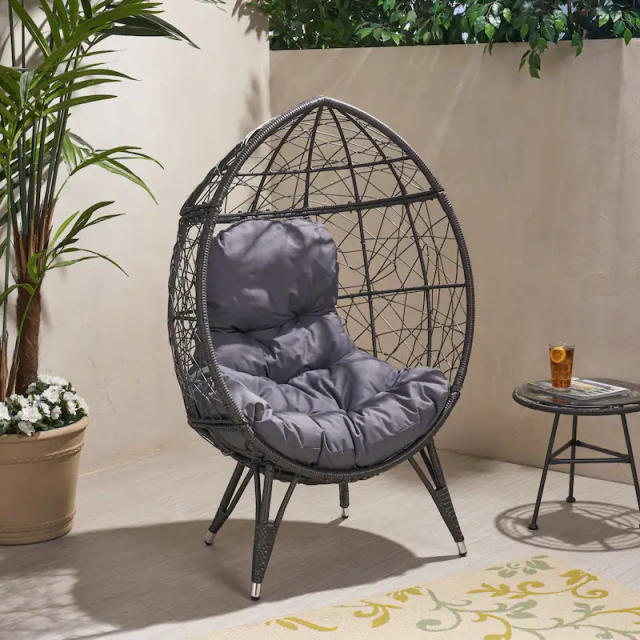 Hanging egg 2024 chair canadian tire