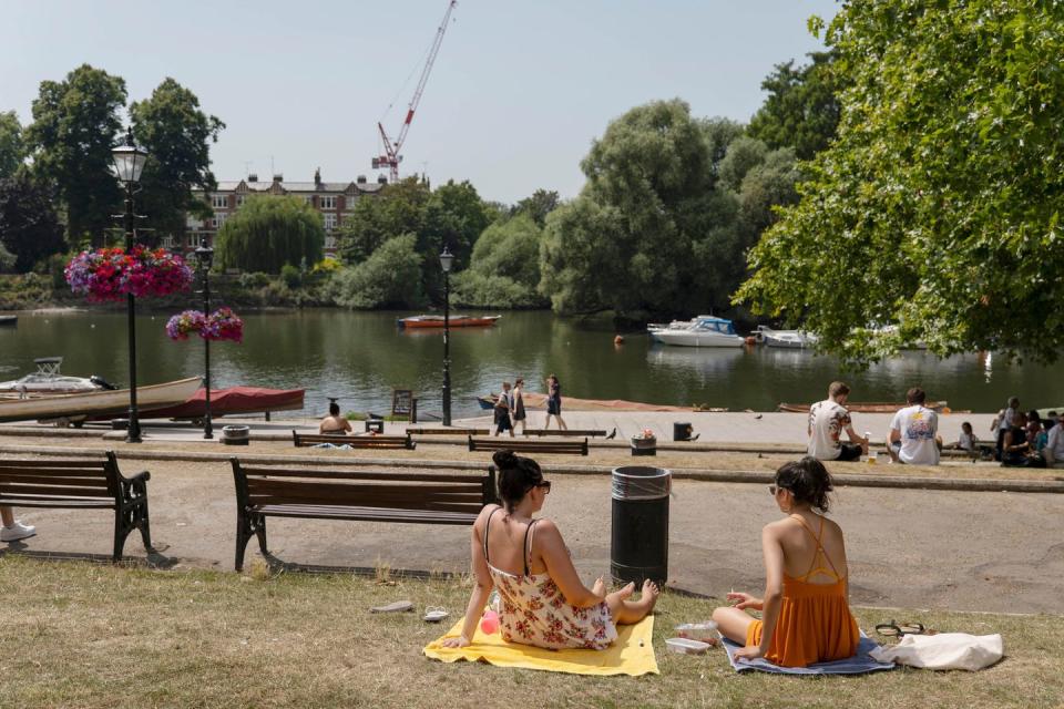 35 Photos That Capture Europe’s Sweltering Heatwave