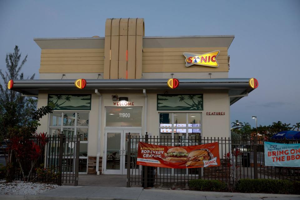 sonic drive in restaurant