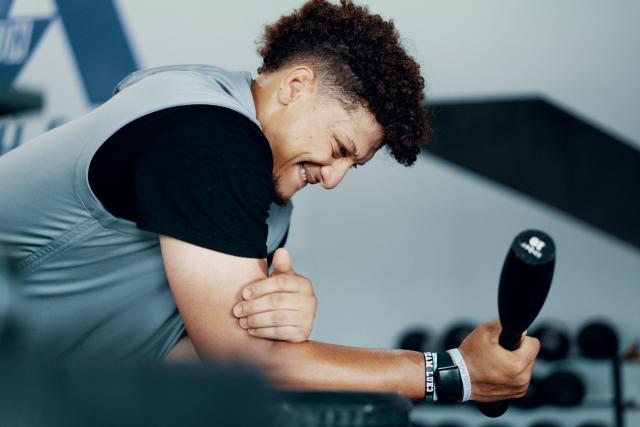 Pol offer Medalje How WHOOP's fitness tracker is helping Chiefs QB Patrick Mahomes better  understand his body