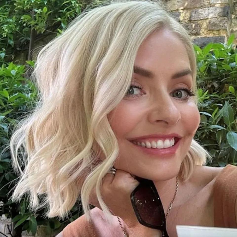Holly Willoughby swears by this cult £7 mascara - and it’s just dropped in the Amazon sale