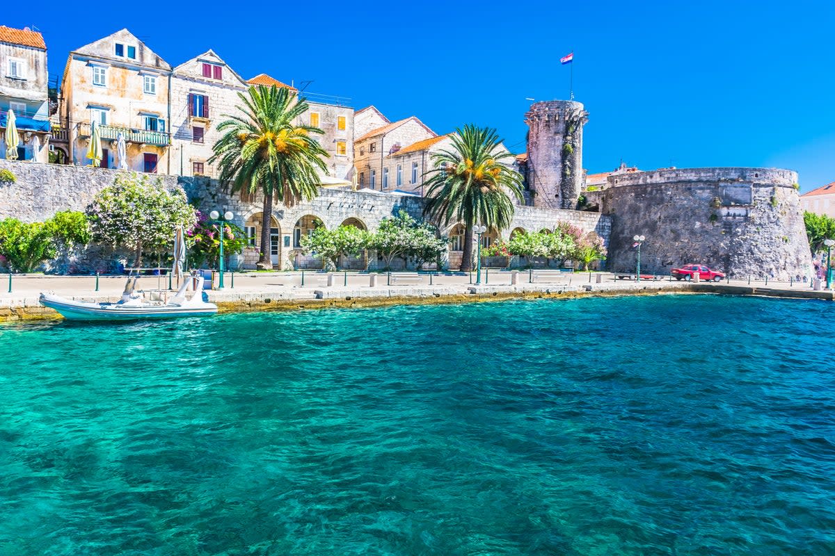 A promenade over the turquoise waters of Korcula (Getty Images/iStockphoto)