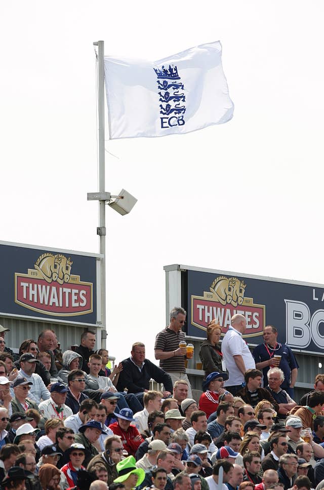 Cricket – Second npower Test Match – Day Two – England v New Zealand – Old Trafford Cricket Ground