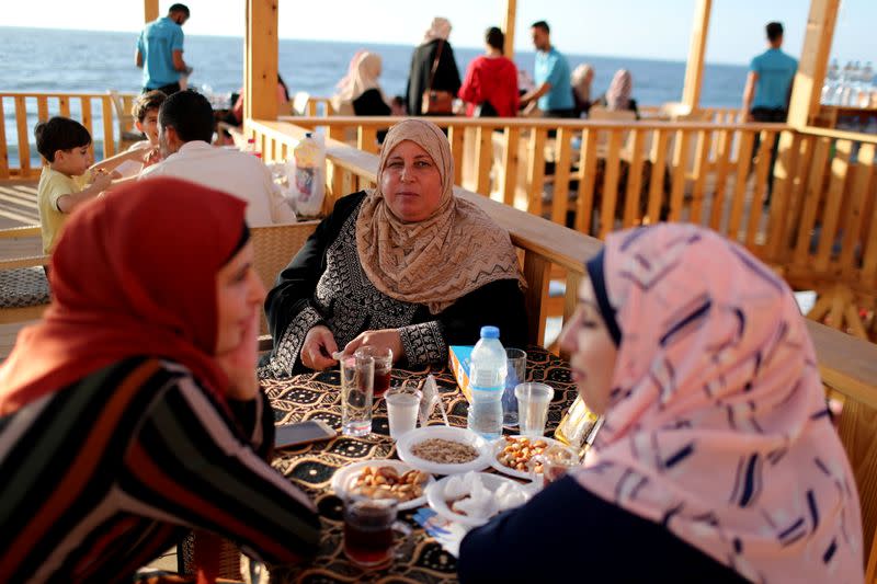 'Maldive Gaza' cafe offers taste of paradise to blockaded strip