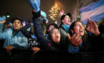 <p>Anti-abortion rights activists celebrate lawmakers vote against a bill that would have legalized abortion, in Buenos Aires, Argentina, Aug. 9, 2018. (Photo: Agustin Marcarian/Reuters) </p>