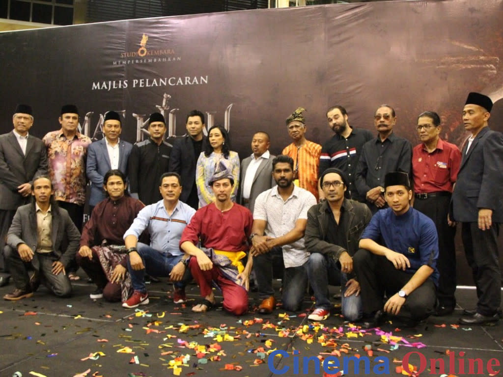 "Mat Kilau" director Syamsul Yusof (fifth from left, standing) will still continue filming after the issues are resolved.