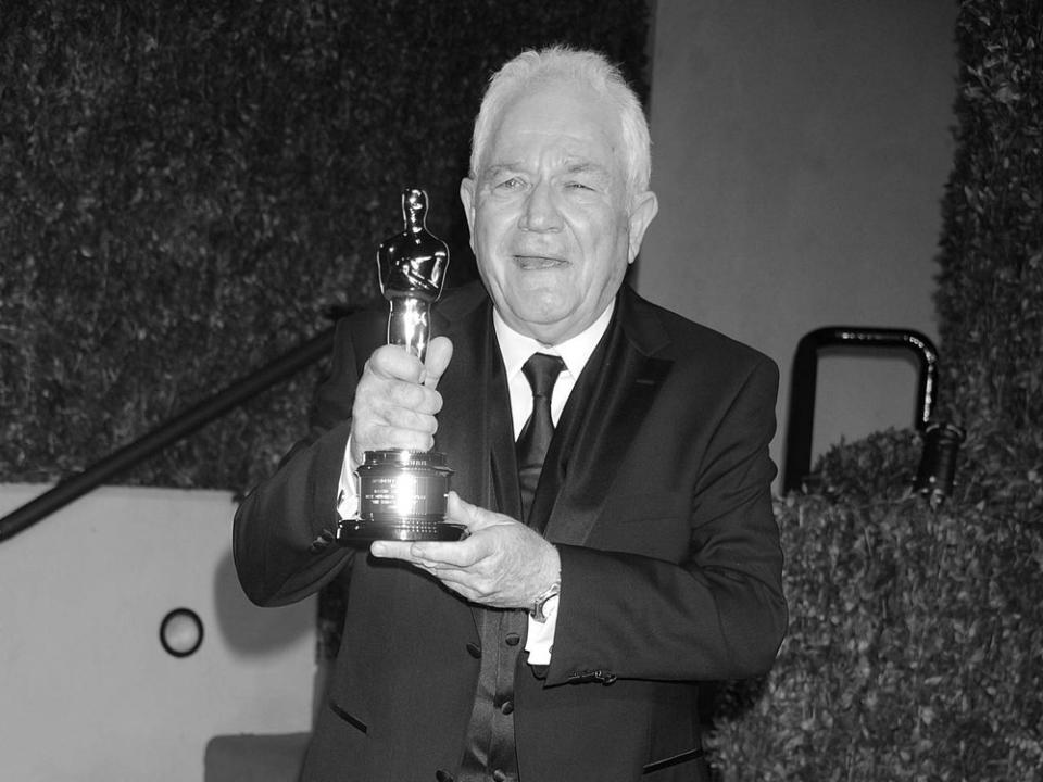 David Seidler mit seinem Oscar. (Bild: imago/MediaPunch)