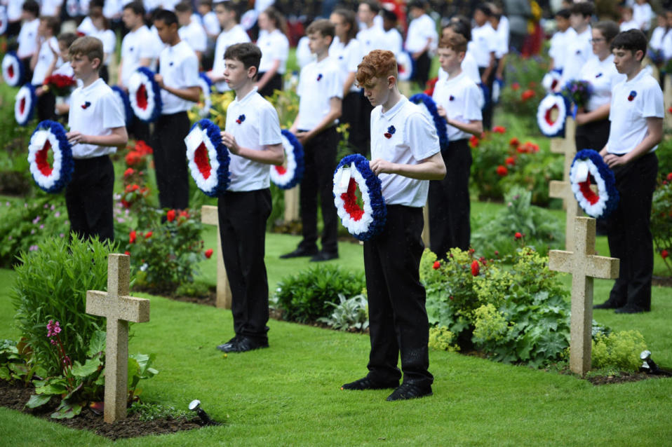 France and Britain mark the 100th anniversary of the deadliest battle of WWI – Battle of the Sommes