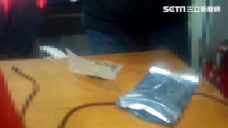警方在「PEETA葛格」健身房辦公室搜出大麻。（圖／翻攝畫面）