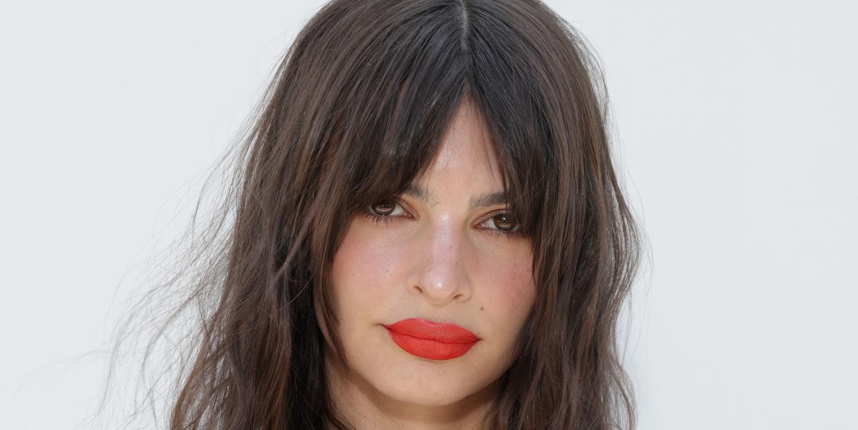 versailles, france june 26 emily ratajkowski attends the le chouchou jacquemus fashion show at chateau de versailles on june 26, 2023 in versailles, france photo by pascal le segretaingetty images