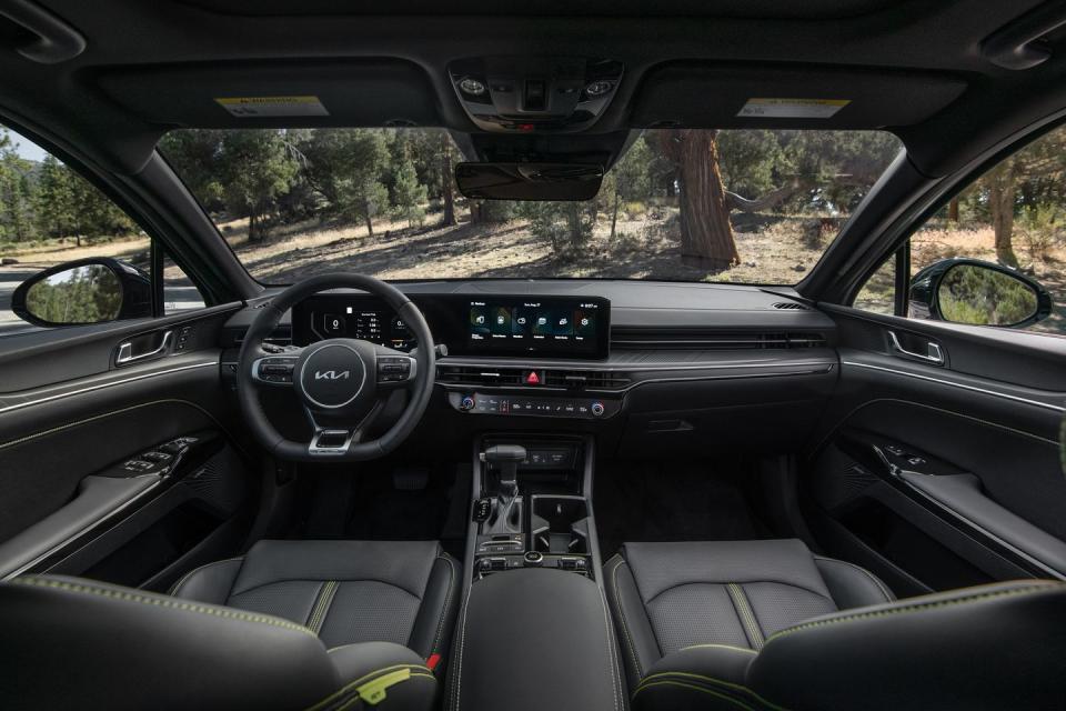 2025 kia k5 black interior