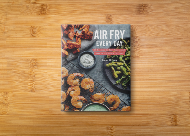 The Complete Air Fryer Cookbook, Book by Linda Larsen