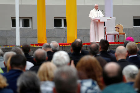 Pope Francis addresses at the front of the Presidential palace in Vilnius, Lithuania September 22, 2018. REUTERS/Max Rossi