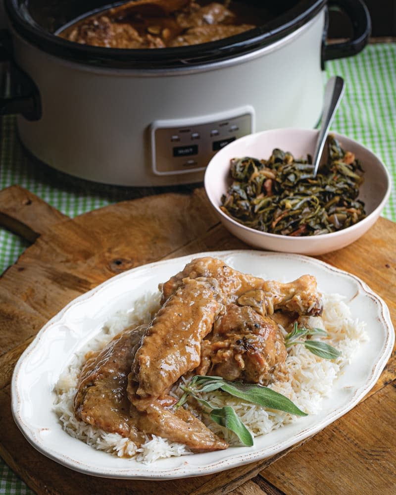 Slow-Cooker Smothered Turkey Wings