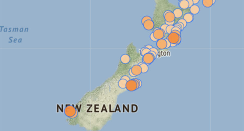 A map showing the last 100 earthquakes in New Zealand.