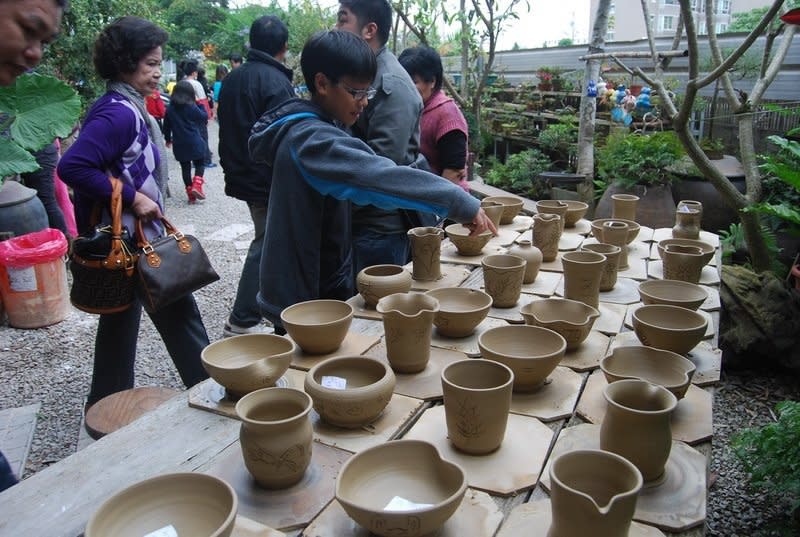 趙家窯的遊客陶藝作品。   台中市政府/提供