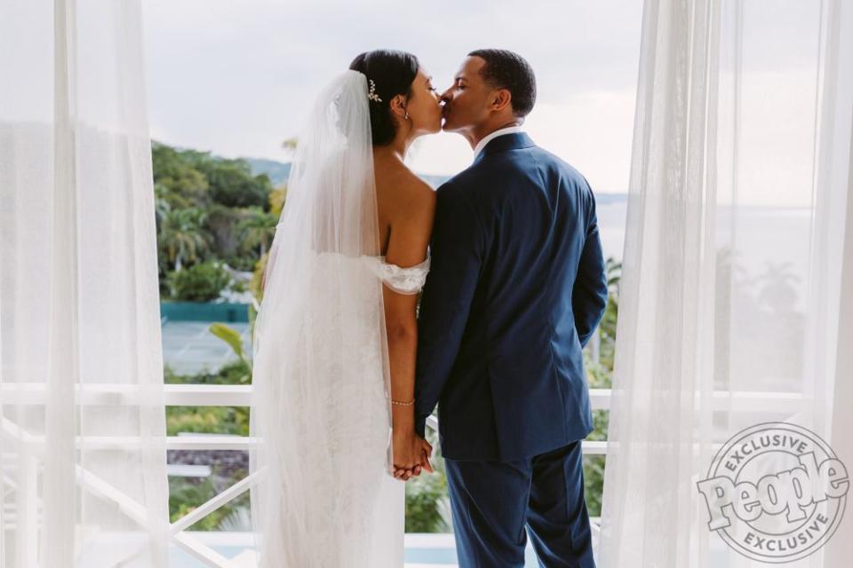 Errol Barnett and Ariana Tolbert | Victoria Heer Photography