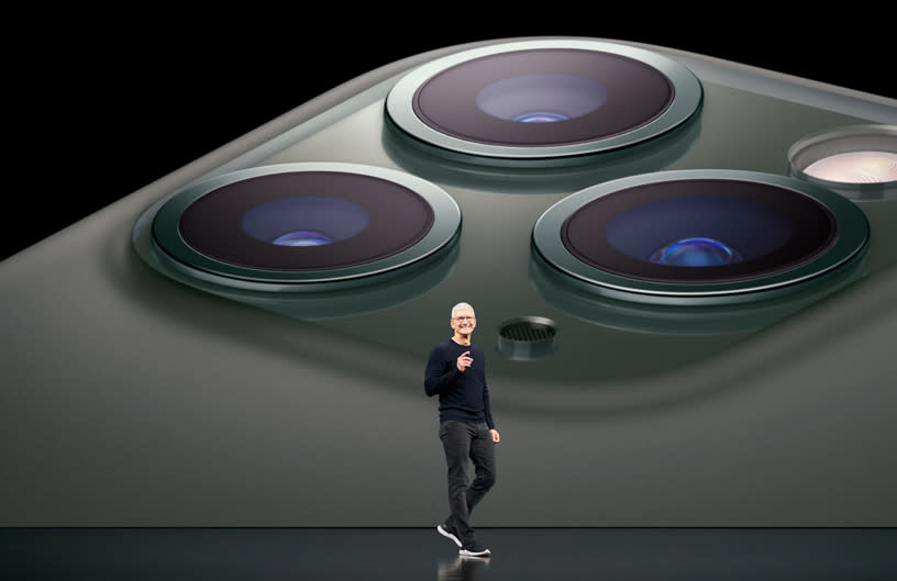 蘋果iPhone 12規格陸續曝光，外媒指出，新機電量恐將縮水。   圖：截取自蘋果官網