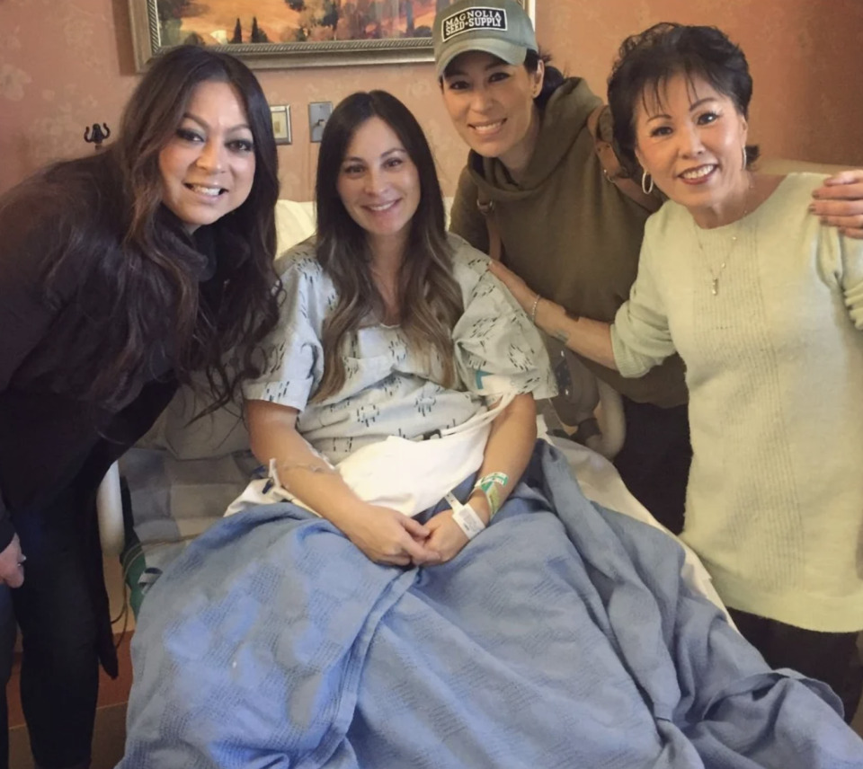 joanna gaines with mom and family