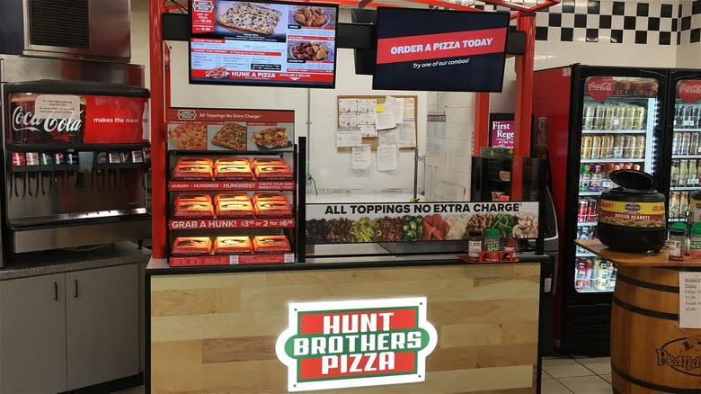 hunt brothers pizza kiosk