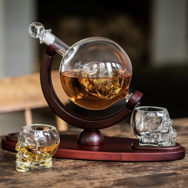 Skull Globe Decanter Set