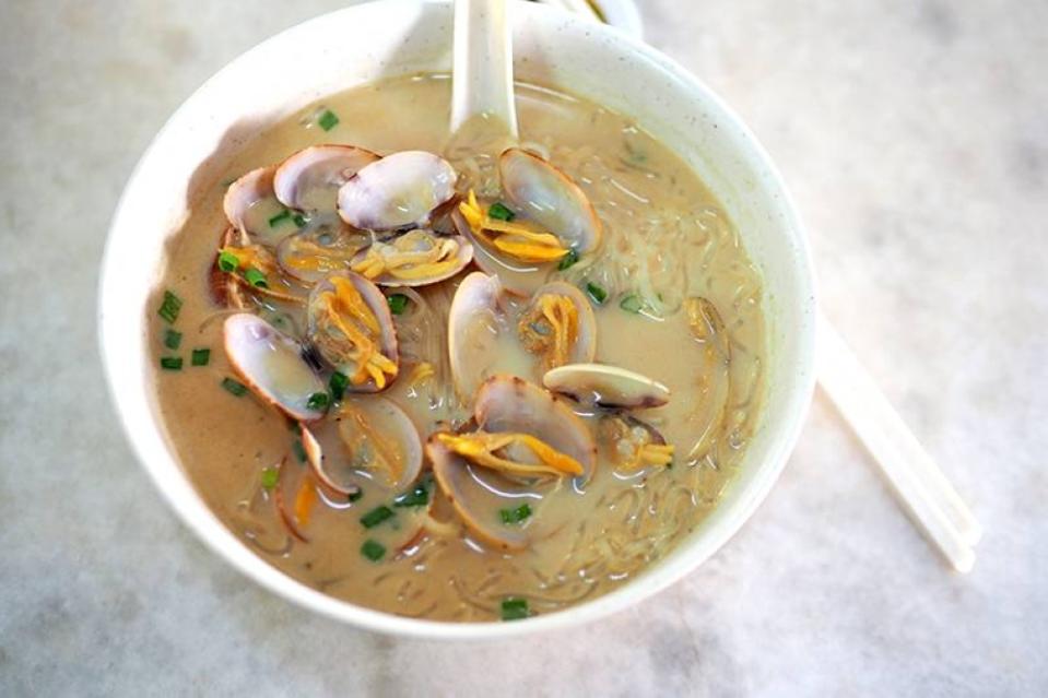 If you prefer, try this milky wine-infused broth with tiny sweet clams paired with springy beehoon.