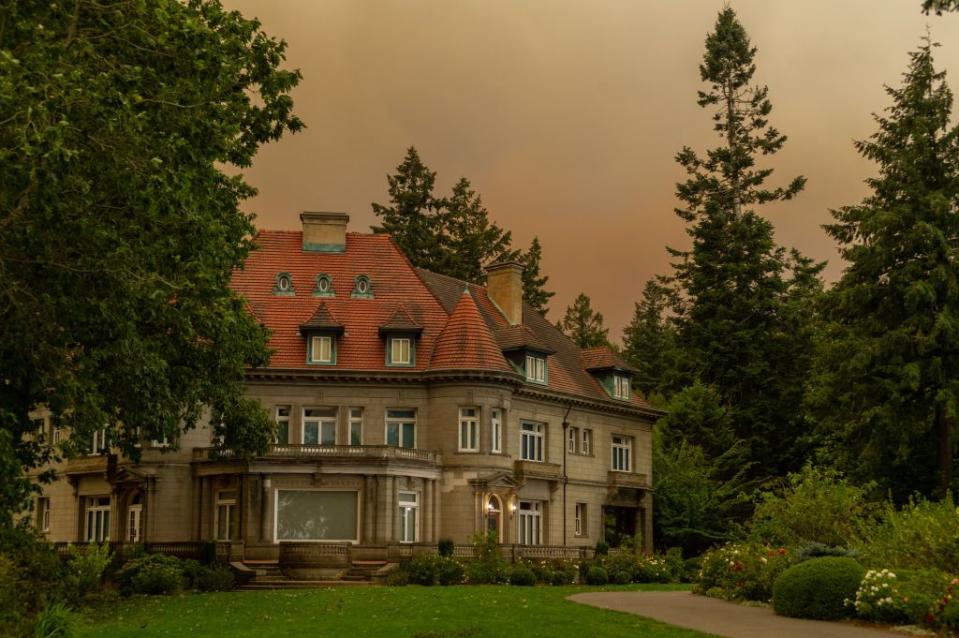 14) Pittock Mansion; Oregon, United States