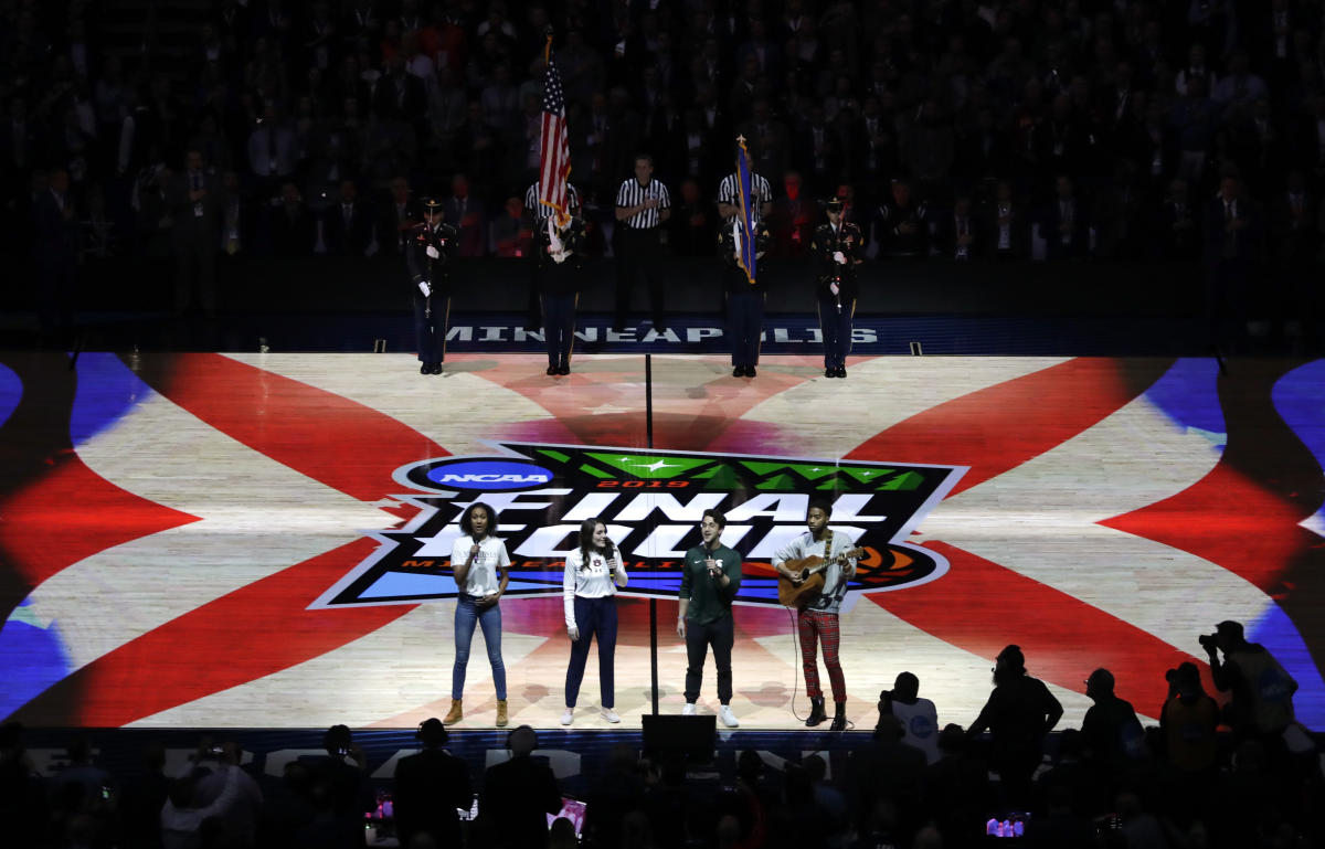 Final Four national anthem draws cheers, jeers Yahoo Sports