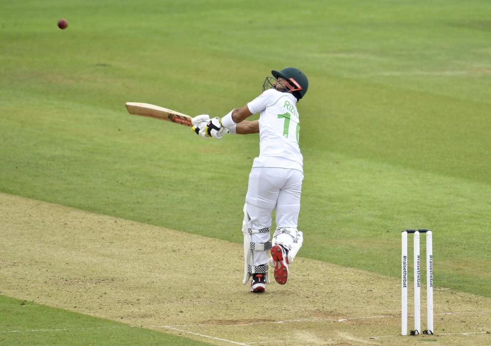 Pakistan's Mohammad Rizwan bats during the second day of the second cricket Test match between England and Pakistan, at the Ageas Bowl in Southampton, England, Friday, Aug. 14, 2020. (Glyn Kirk/Pool via AP)