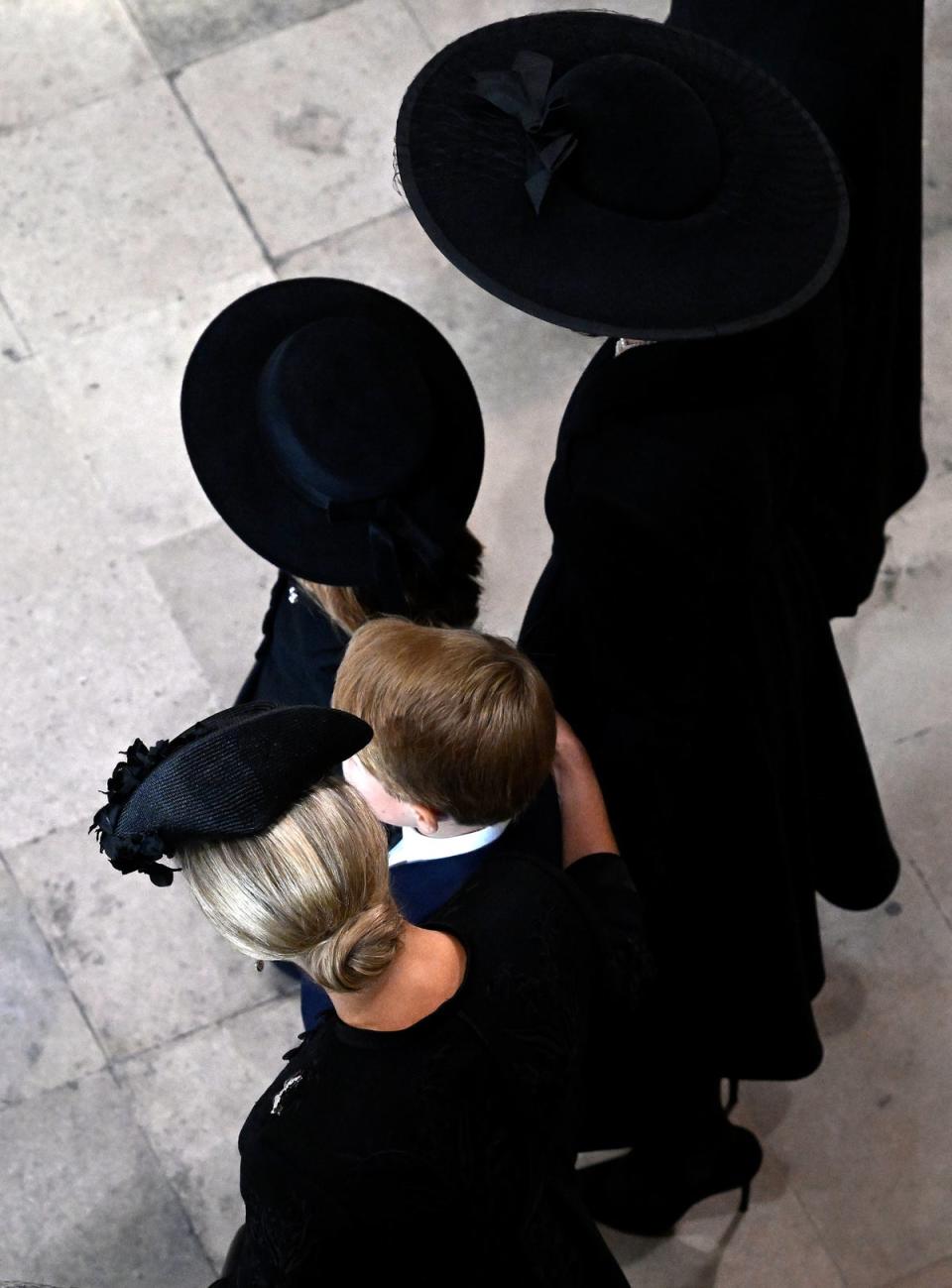 Sophie, Countess of Wessex comforts Prince George after funeral (Getty Images)